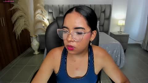 alana  online show from June 11, 7:01 pm