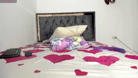 Alana online show from June 9, 3:45 pm