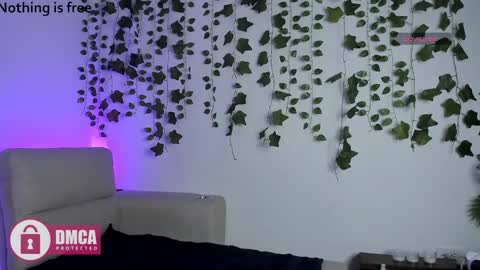 Snapshot of alana_pherson chatting on March 18, 1:53 am alana_pherson online show from March 18, 1:53 am