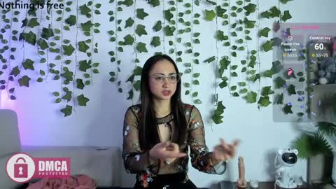 Snapshot of alana_pherson chatting on April 6, 4:46 am alana_pherson online show from April 6, 4:46 am
