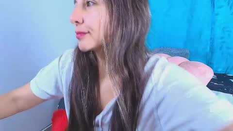 alana_pink95 online show from May 9, 12:54 pm