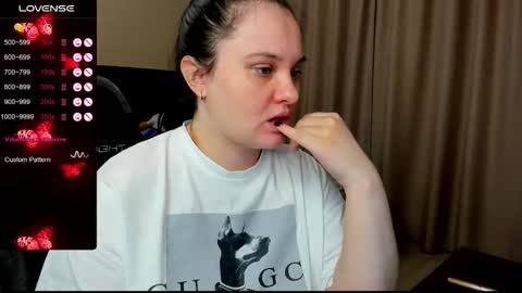 Julia online show from October 19, 9:59 pm