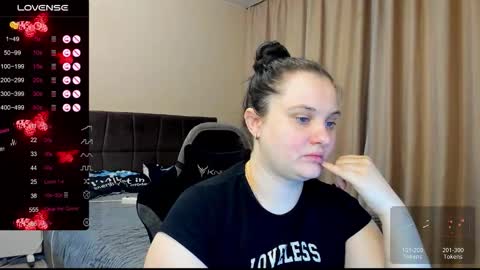 Snapshot of alanabrox chatting on November 14, 11:35 pm Julia online show from November 14, 11:35 pm