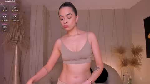 Alana online show from October 3, 12:24 pm