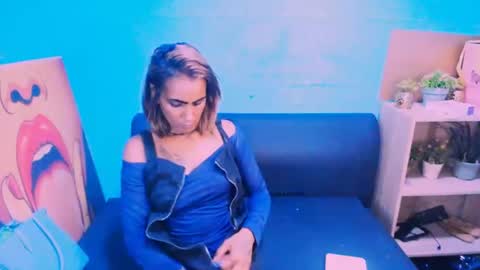 alanadelray online show from January 31, 2:28 pm