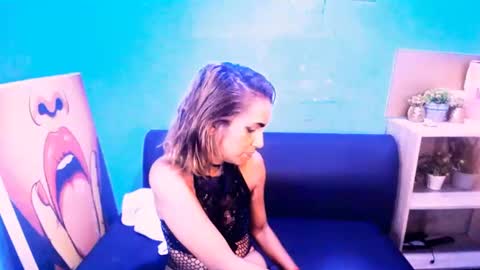 alanadelray online show from February 8, 10:39 am