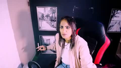 alanadelray online show from November 24, 7:30 am