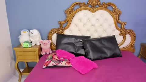 alana online show from April 25, 11:24 am