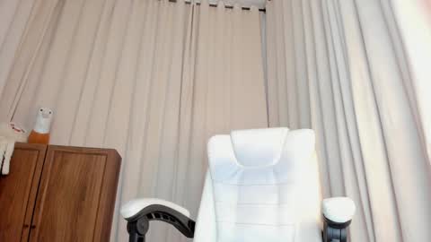 Alana silvana online show from January 5, 12:42 pm