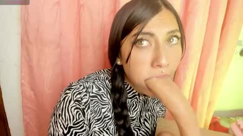 ALANA Please follow me  online show from April 23, 3:41 am