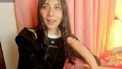 ALANA Please follow me  online show from April 24, 12:35 am