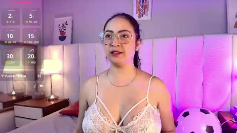 Snapshot of alanawestt chatting on June 18, 5:06 pm alanawestt online show from June 18, 5:06 pm