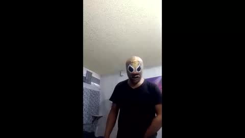 Snapshot of alandelonereselmejor chatting on March 5, 7:48 am Alain Deleon online show from March 5, 7:48 am