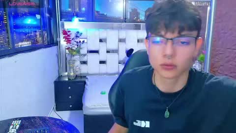 ALAN DEL REY online show from December 5, 4:32 am