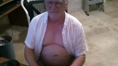 Snapshot of alanlee10allen chatting on June 12, 1:54 pm Alanlee10allen online show from June 12, 1:54 pm