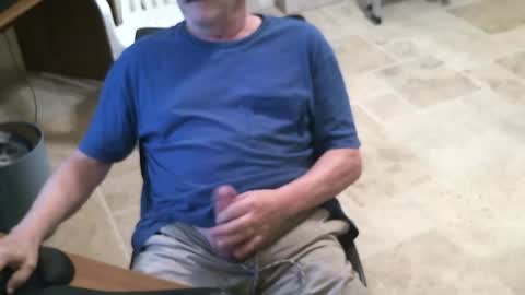 Snapshot of alanlee10allen chatting on June 14, 2:08 pm Alanlee10allen online show from June 14, 2:08 pm