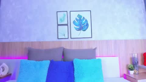 Snapshot of alanna_hank chatting on November 29, 3:20 am Alanna online show from November 29, 3:20 am