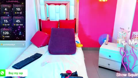 Ana online show from February 3, 10:43 pm