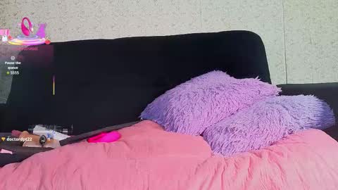 alanna_jones11_aws online show from January 17, 5:05 pm