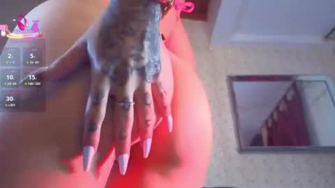 alanna_jones11_aws online show from July 1, 9:22 am