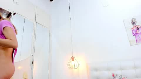 alanna_miaw online show from April 21, 1:06 pm