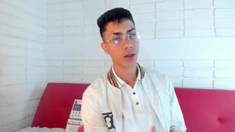 alannaughty_ online show from December 29, 10:56 am