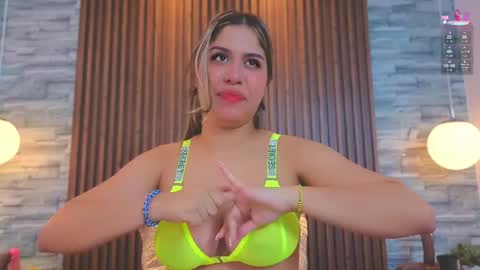 alannavidal online show from May 22, 3:02 am