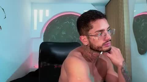 alan online show from January 7, 11:45 am