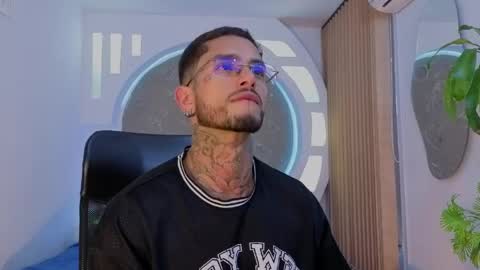 alan online show from April 25, 11:35 am