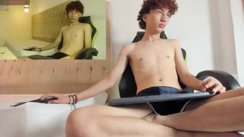 alantrickz365 online show from September 12, 1:49 am