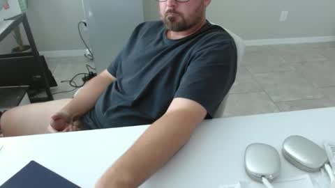 John online show from April 22, 9:27 pm