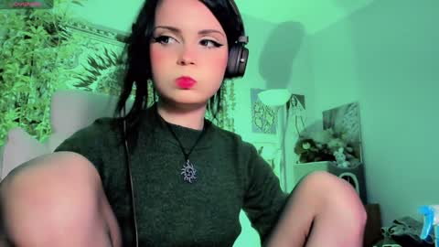 Snapshot of alaska_chan_ chatting on February 7, 6:13 pm alaska_chan_ online show from February 7, 6:13 pm