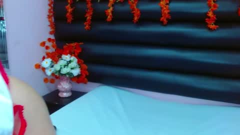 Snapshot of alasmith_ chatting on January 14, 2:29 am AlaSmith online show from January 14, 2:29 am