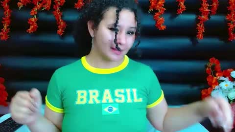 Snapshot of alasmith_ chatting on January 19, 4:44 am AlaSmith online show from January 19, 4:44 am