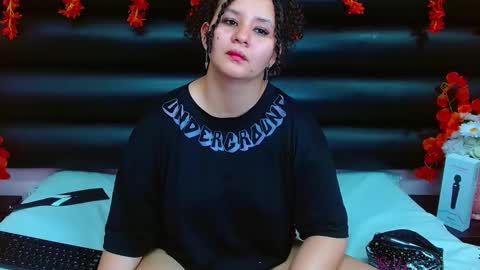 Snapshot of alasmith_ chatting on January 30, 8:11 am AlaSmith online show from January 30, 8:11 am