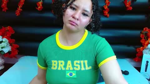 Snapshot of alasmith_ chatting on February 4, 4:59 am AlaSmith online show from February 4, 4:59 am