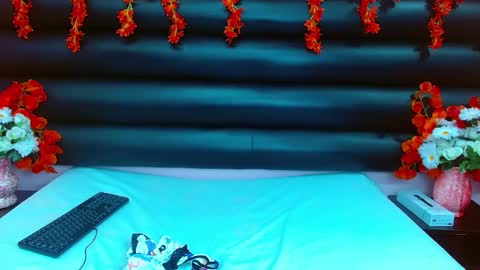 Snapshot of alasmith_ chatting on February 5, 2:19 am AlaSmith online show from February 5, 2:19 am