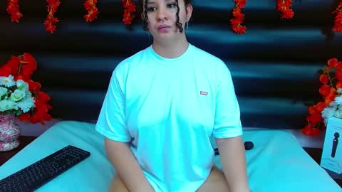 Snapshot of alasmith_ chatting on February 8, 4:57 am AlaSmith online show from February 8, 4:57 am