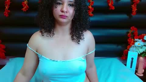 Snapshot of alasmith_ chatting on February 11, 5:05 am AlaSmith online show from February 11, 5:05 am