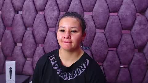 Snapshot of alasmith_ chatting on February 22, 5:44 am AlaSmith online show from February 22, 5:44 am