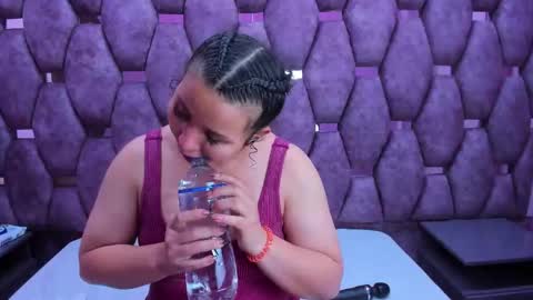 Snapshot of alasmith_ chatting on October 5, 2:10 am AlaSmith online show from October 5, 2:10 am