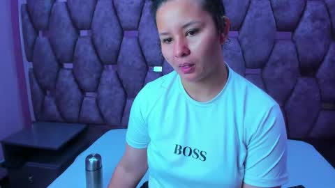 Snapshot of alasmith_ chatting on October 10, 2:21 am AlaSmith online show from October 10, 2:21 am