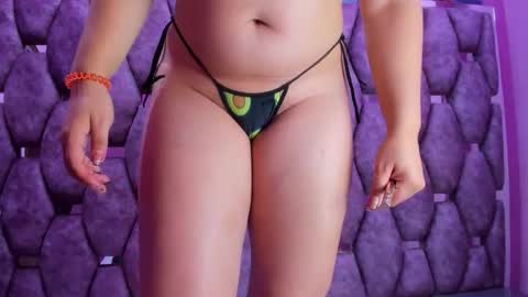 Snapshot of alasmith_ chatting on October 18, 2:58 am AlaSmith online show from October 18, 2:58 am