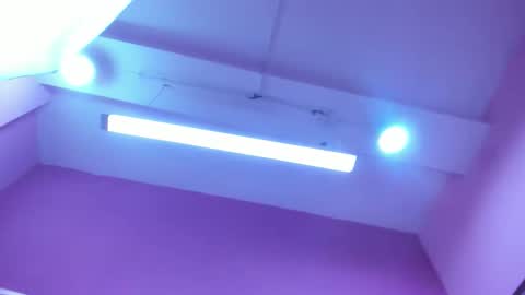 Snapshot of alasmith_ chatting on November 21, 1:48 am AlaSmith online show from November 21, 1:48 am