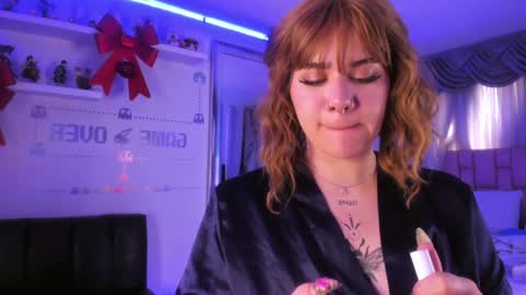 albaandthayron online show from December 21, 3:09 pm