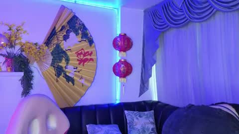 albaandthayron online show from April 22, 12:07 pm