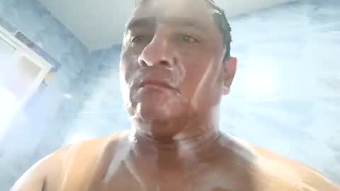 Snapshot of albert19891 chatting on March 8, 1:04 pm albert19891 online show from March 8, 1:04 pm