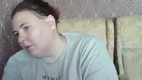 Snapshot of albertaandsharon chatting on July 16, 4:35 pm AlbertaAndSharon online show from July 16, 4:35 pm