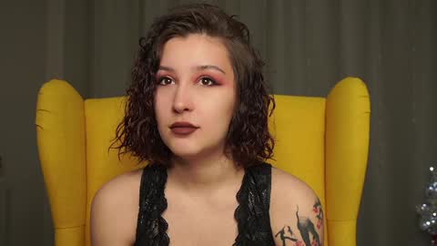 Hi all. My name is Stela and this is my first day here online show from January 21, 3:10 pm