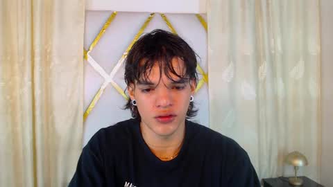 Snapshot of albertbernal69 chatting on February 11, 2:57 am Albert online show from February 11, 2:57 am
